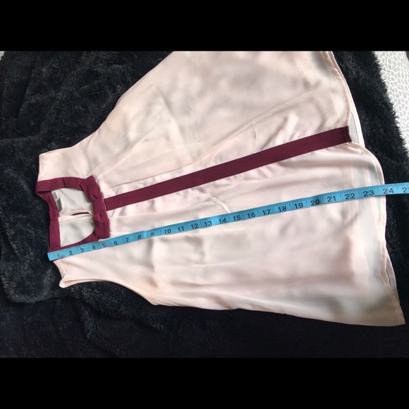 ✨2/$20✨ Chiffon top - Picture 3 of 7